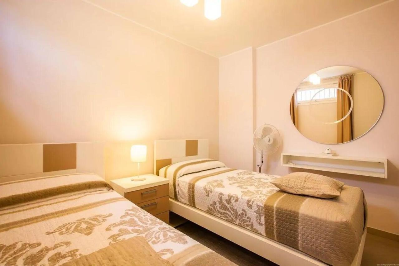 1 Bedroom Apartment For 4 People In Tenerife Costa Adeje  Zewnętrze zdjęcie