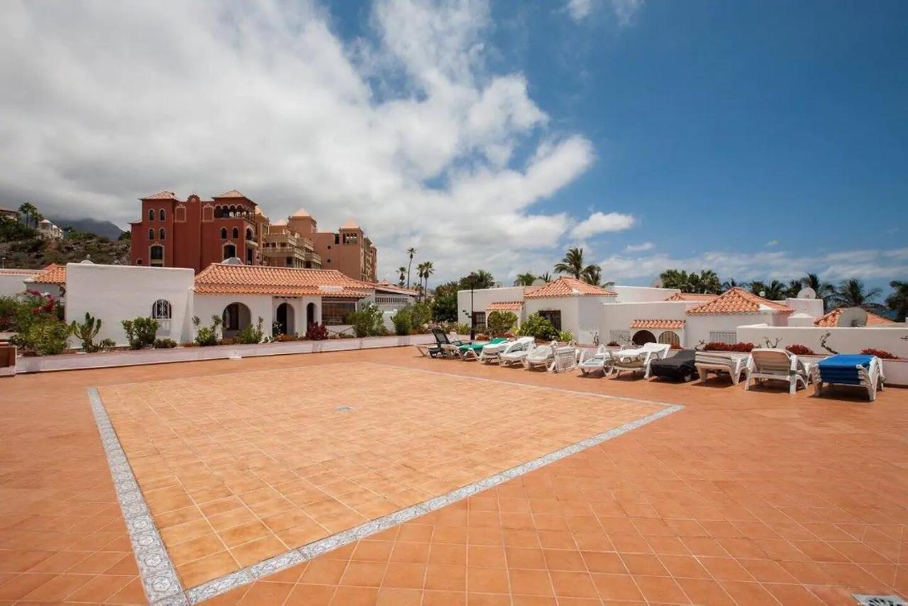 1 Bedroom Apartment For 4 People In Tenerife Costa Adeje  Zewnętrze zdjęcie